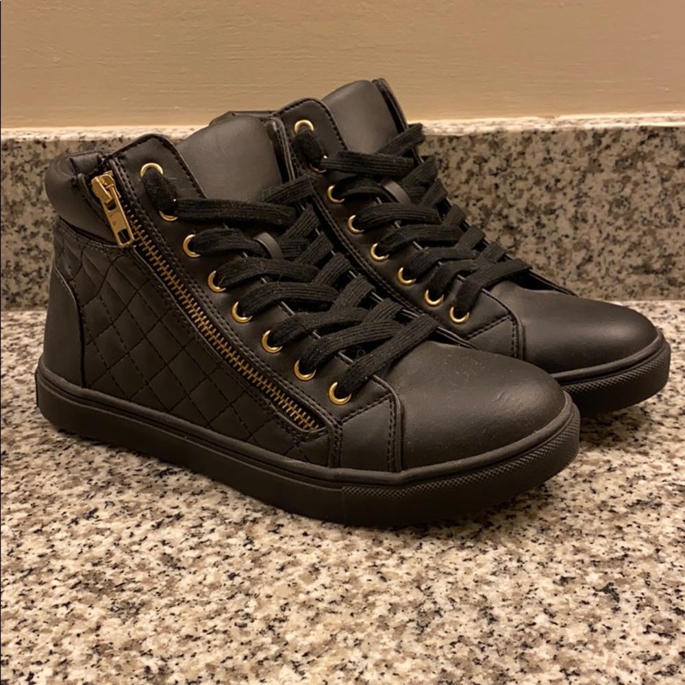 Xhilaration High Top Sneakers - 6.5